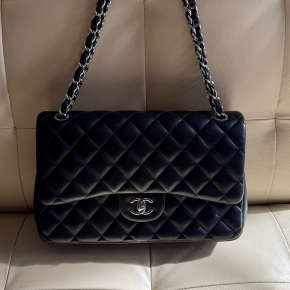 Authentic CHANEL Classic Double Flap Bag Jumbo Black Lamb Leather Silver Box - Picture 4 of 16